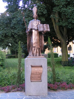 Paulinus von Trier Denkmal